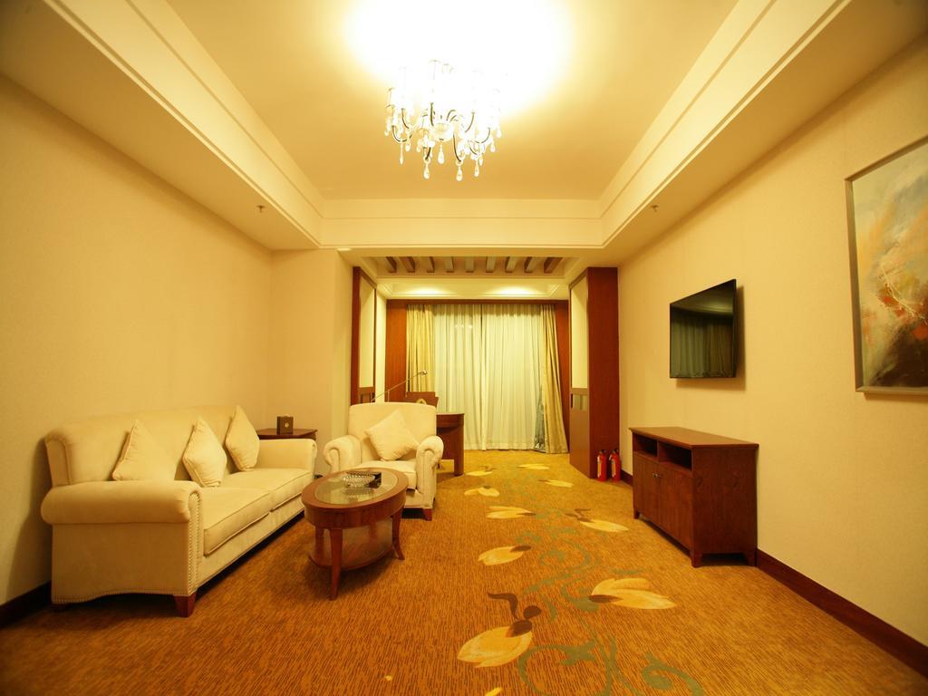 Dongguan Huilihua Hotel Экстерьер фото