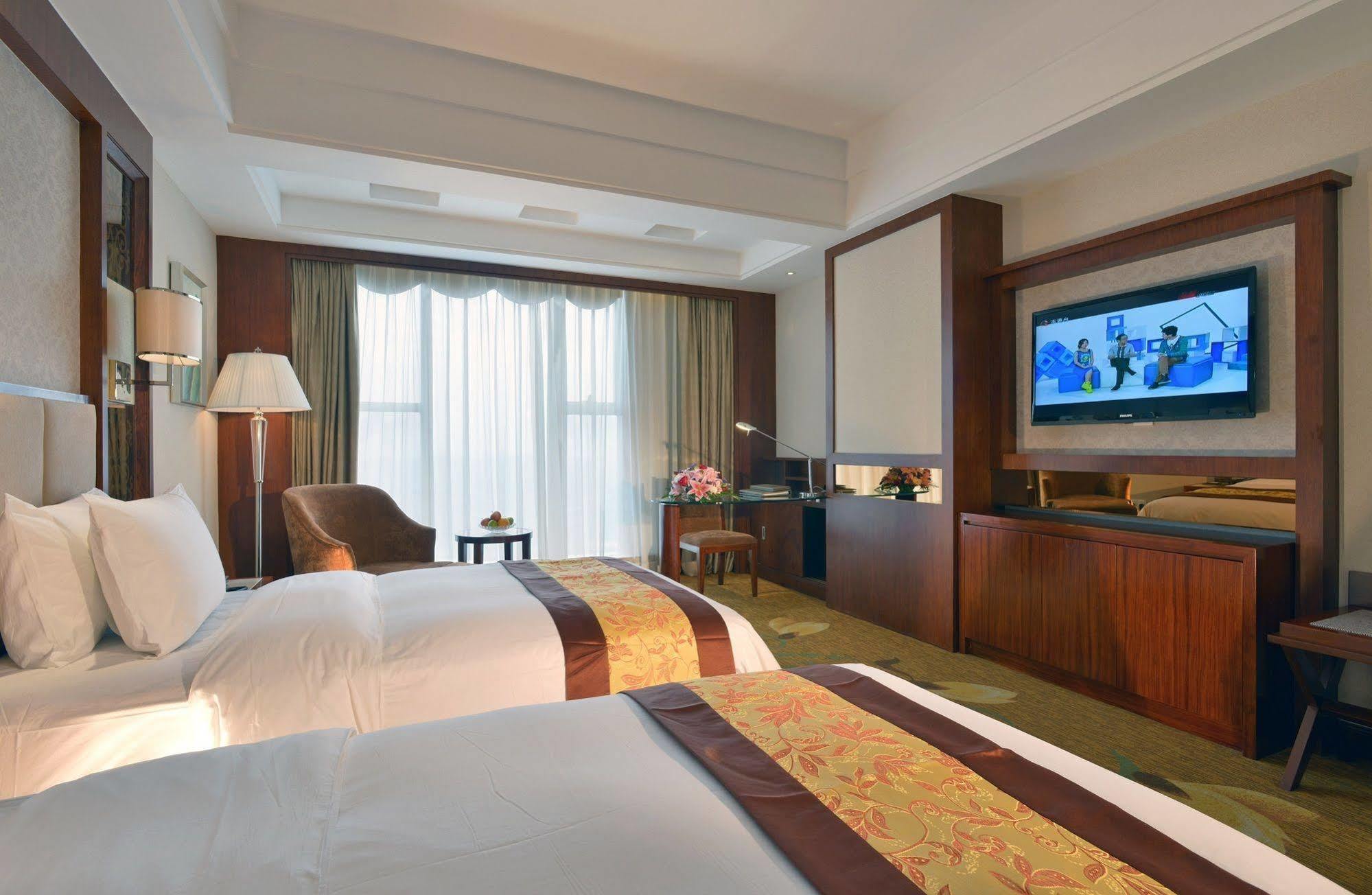 Dongguan Huilihua Hotel Экстерьер фото