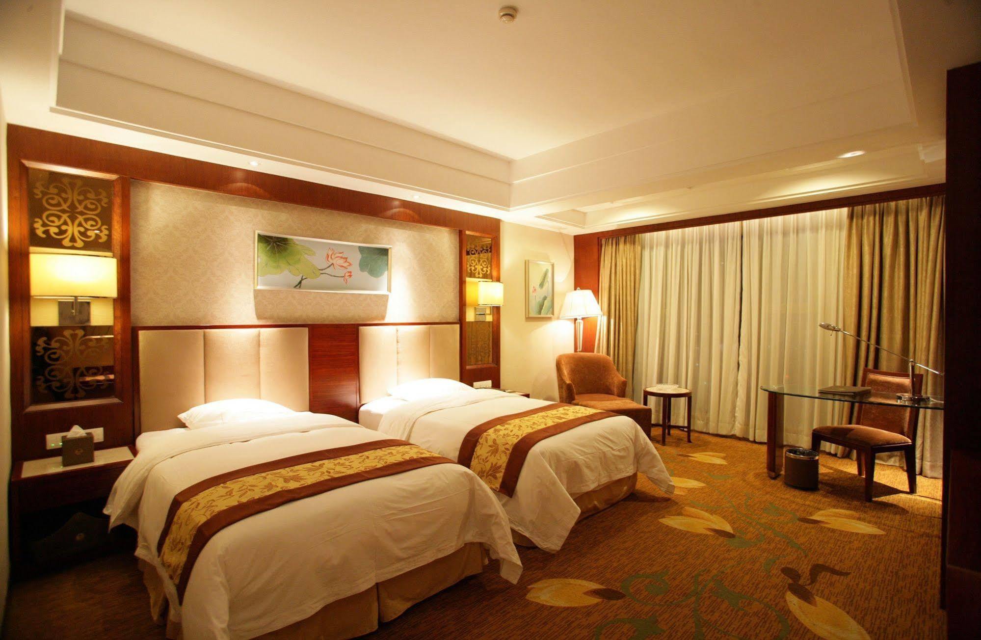 Dongguan Huilihua Hotel Экстерьер фото